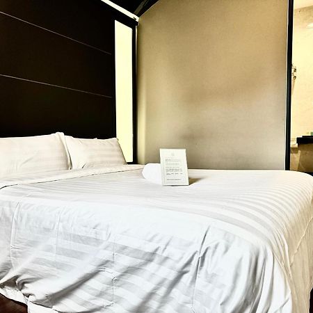 Chariton Hotel Nusa Bestari Johor Bahru Esterno foto