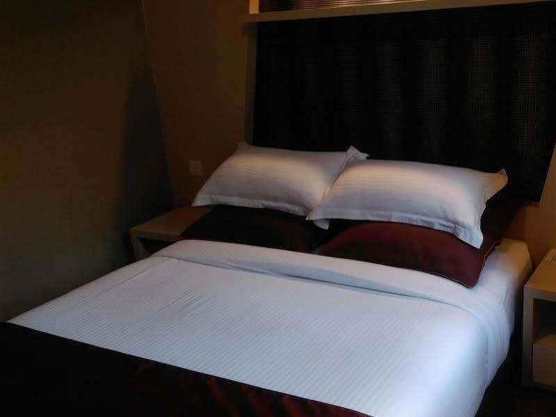 Chariton Hotel Nusa Bestari Johor Bahru Esterno foto