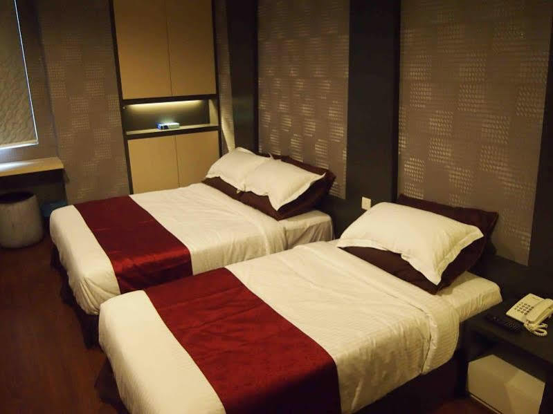 Chariton Hotel Nusa Bestari Johor Bahru Esterno foto