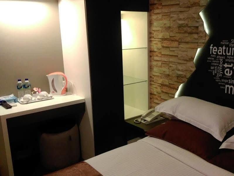 Chariton Hotel Nusa Bestari Johor Bahru Esterno foto