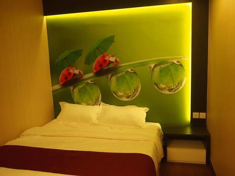 Chariton Hotel Nusa Bestari Johor Bahru Esterno foto