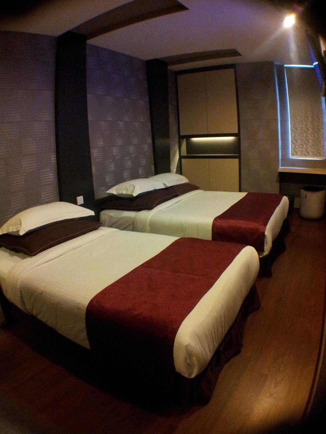 Chariton Hotel Nusa Bestari Johor Bahru Esterno foto