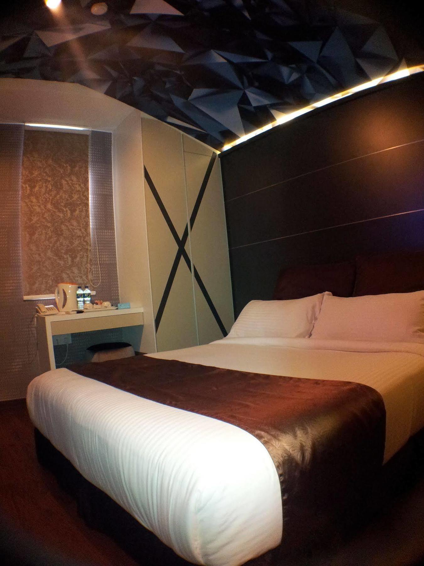 Chariton Hotel Nusa Bestari Johor Bahru Esterno foto