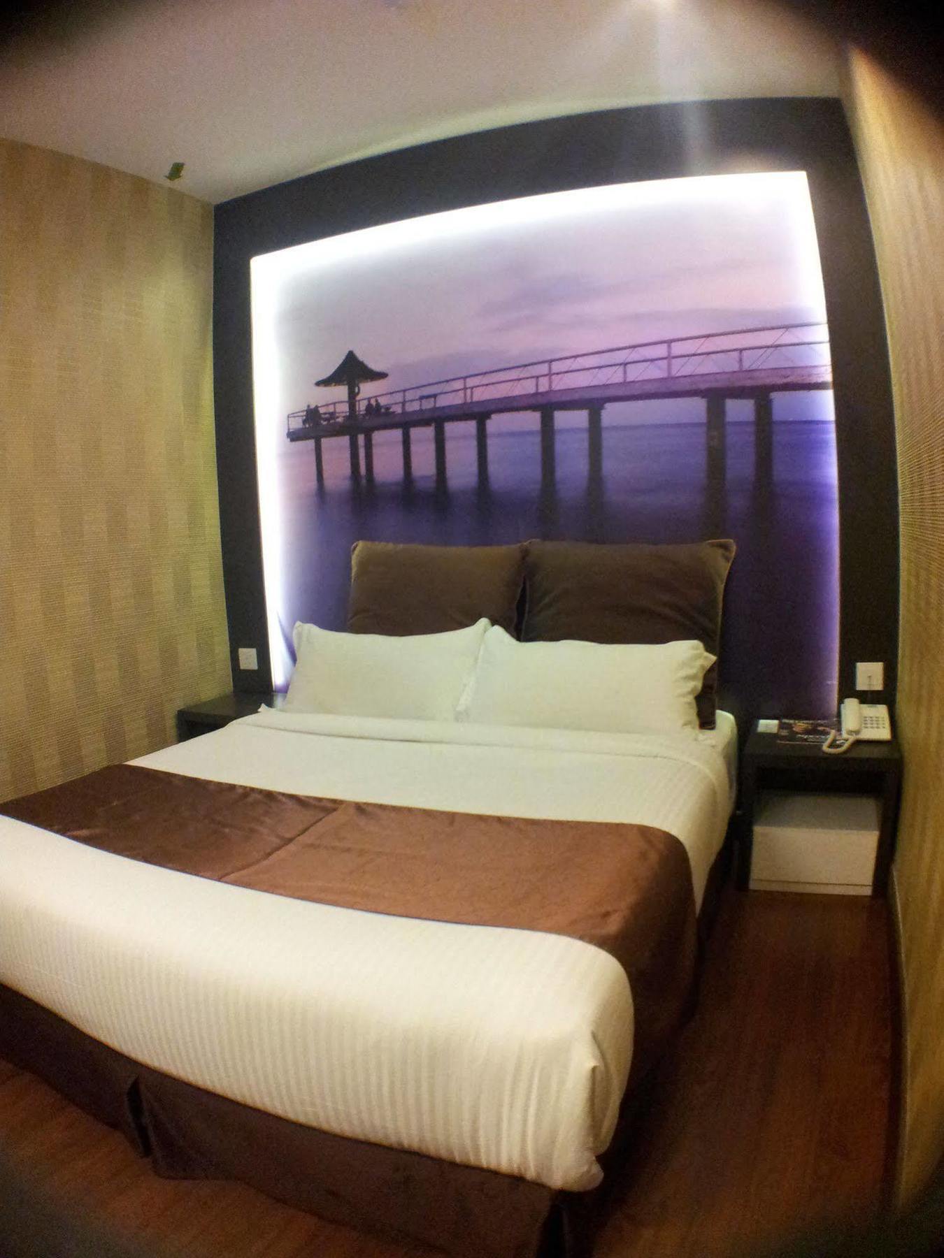 Chariton Hotel Nusa Bestari Johor Bahru Esterno foto
