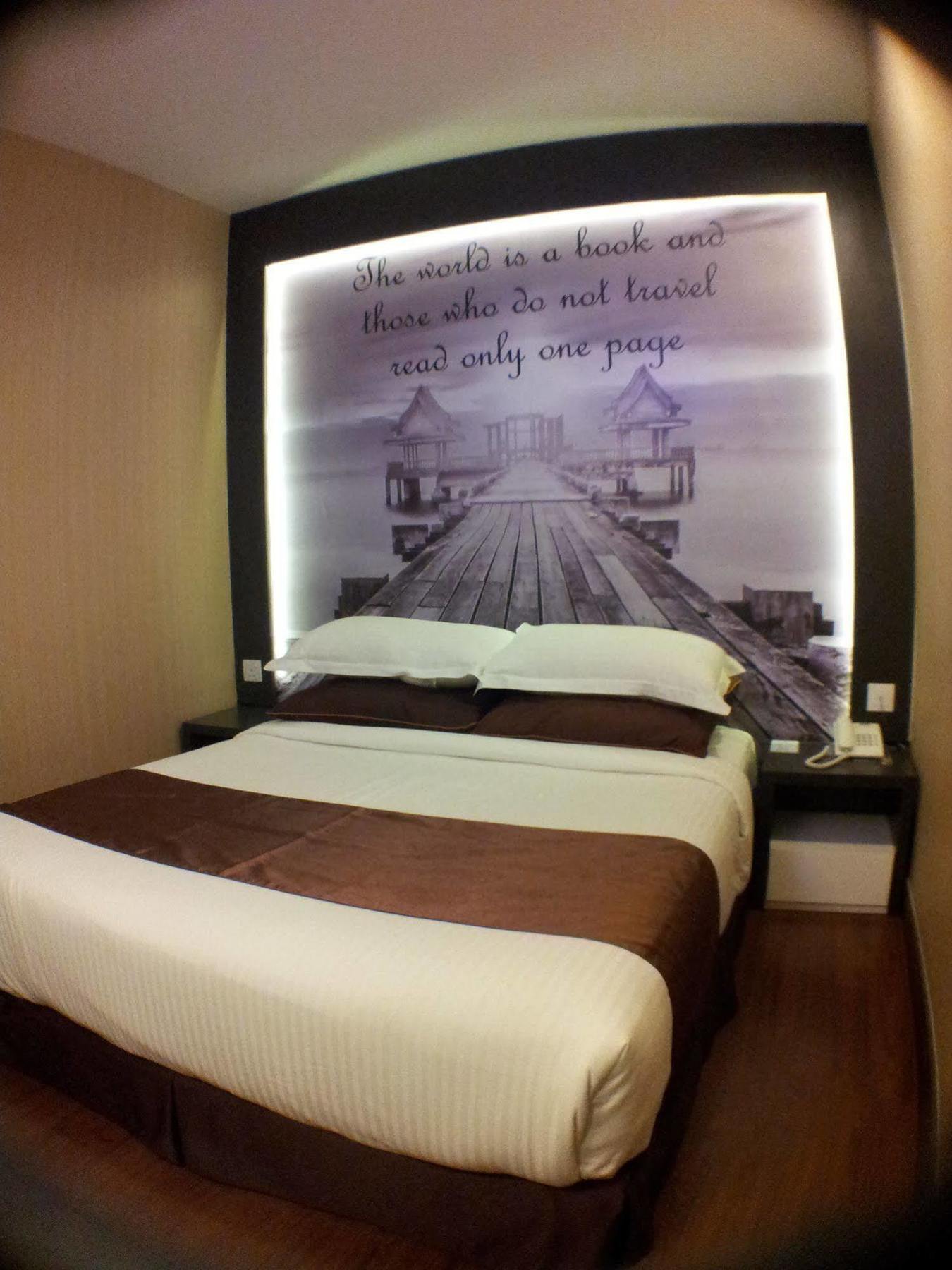 Chariton Hotel Nusa Bestari Johor Bahru Esterno foto